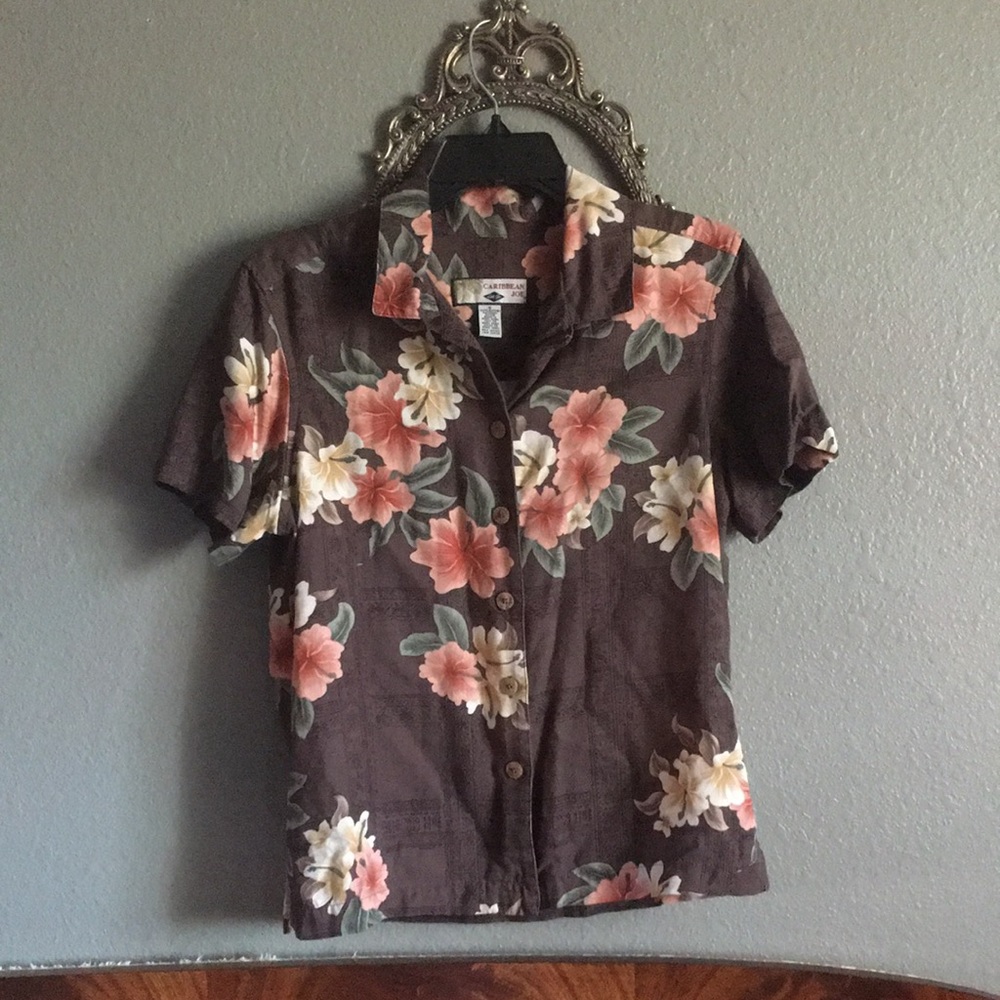Floral tropical button front collared top